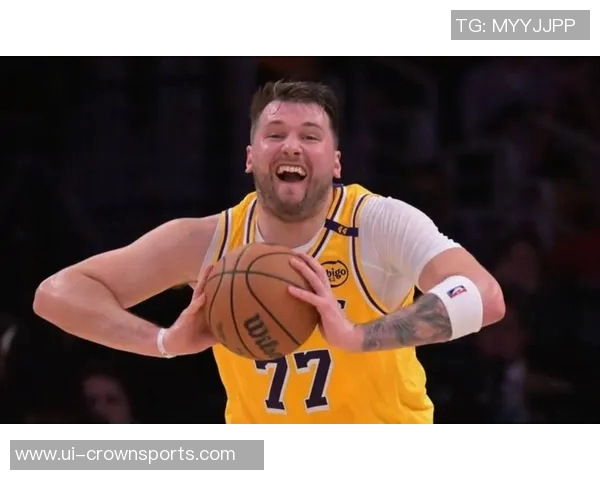 艾顿称赞东契奇为挡拆天才直言其球场视野如同长了眼睛