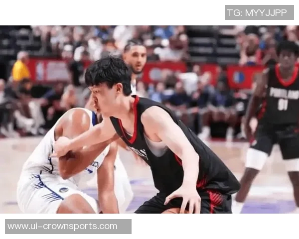 杨瀚森赛前热身展现惊人实力完美对抗后勾手与暴扣三分球全中