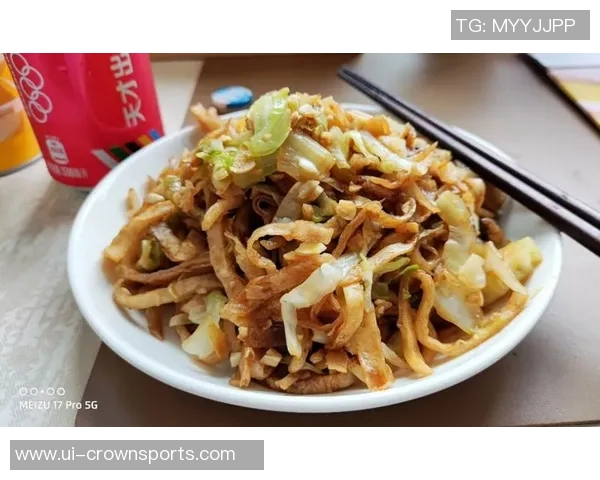 杨瀚森的日常生活：翻译工作与独自烹饪的简单乐趣